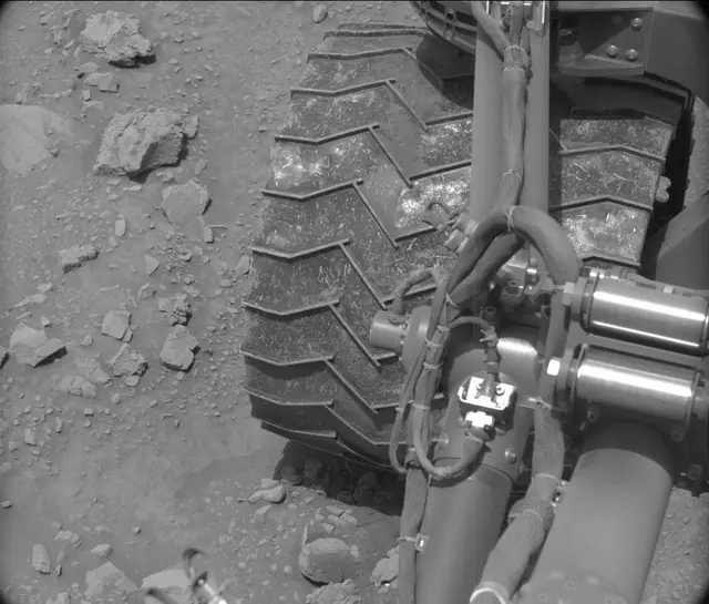 Sol 3658: Mast Camera (Mastcam)