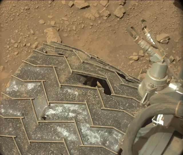 Sol 3658: Mast Camera (Mastcam)