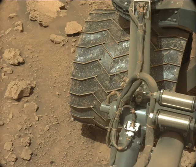 Sol 3658: Mast Camera (Mastcam)