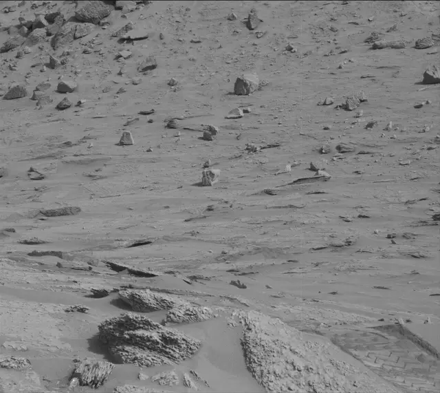 Sol 3658: Mast Camera (Mastcam)