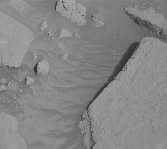 Sol 3658: Mast Camera (Mastcam)