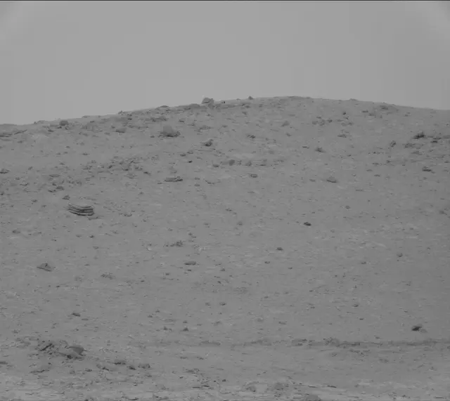 Sol 3658: Mast Camera (Mastcam)