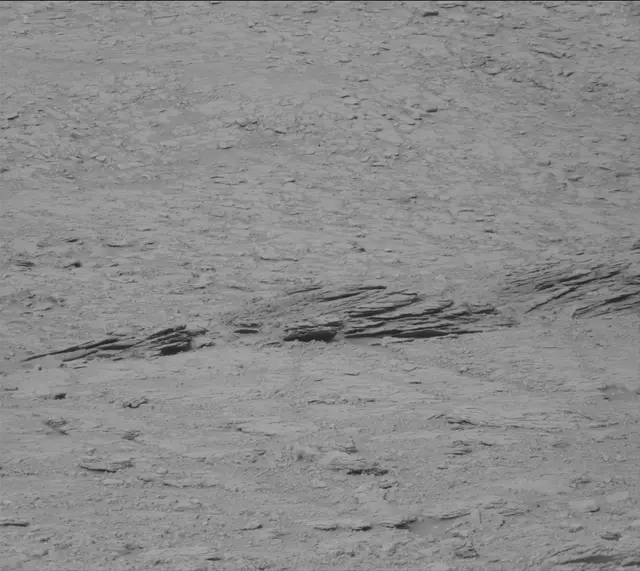 Sol 3658: Mast Camera (Mastcam)