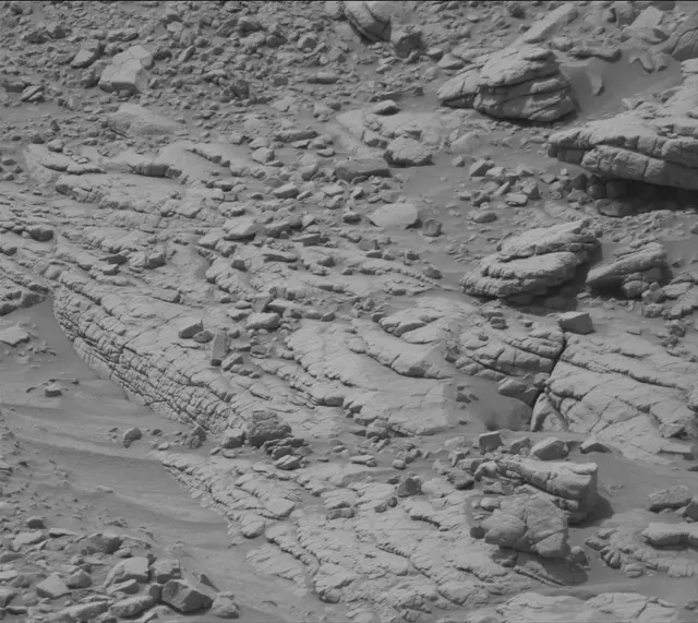 Sol 3658: Mast Camera (Mastcam)