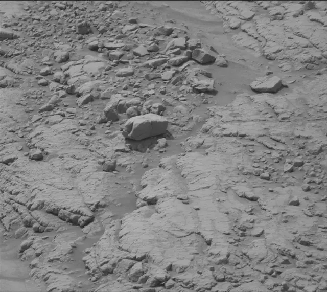 Sol 3658: Mast Camera (Mastcam)