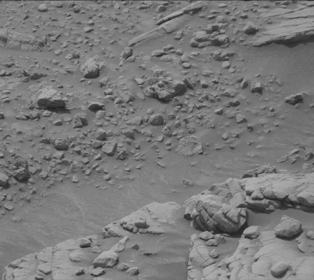 Sol 3658: Mast Camera (Mastcam)