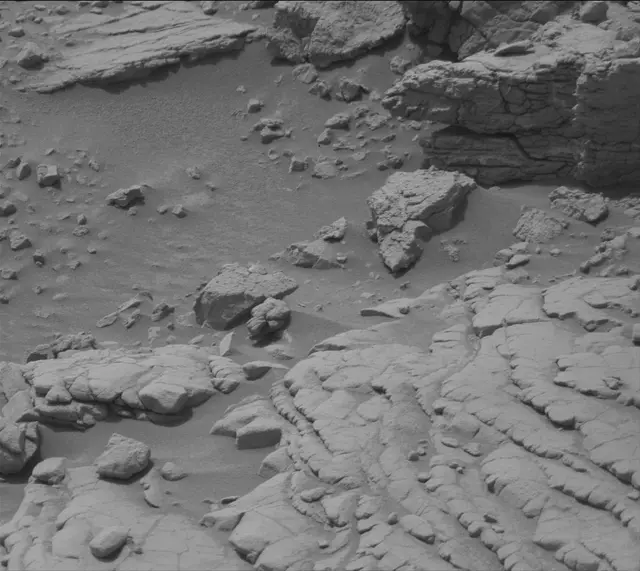 Sol 3658: Mast Camera (Mastcam)