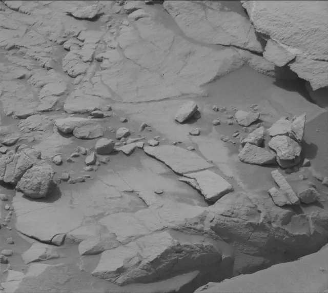 Sol 3658: Mast Camera (Mastcam)