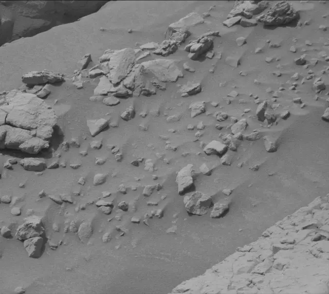 Sol 3658: Mast Camera (Mastcam)