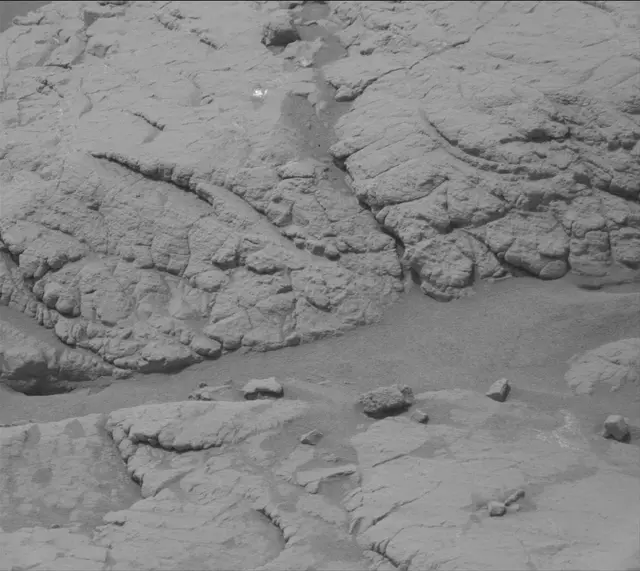 Sol 3658: Mast Camera (Mastcam)
