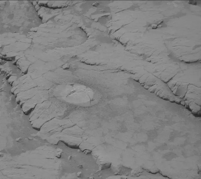 Sol 3658: Mast Camera (Mastcam)