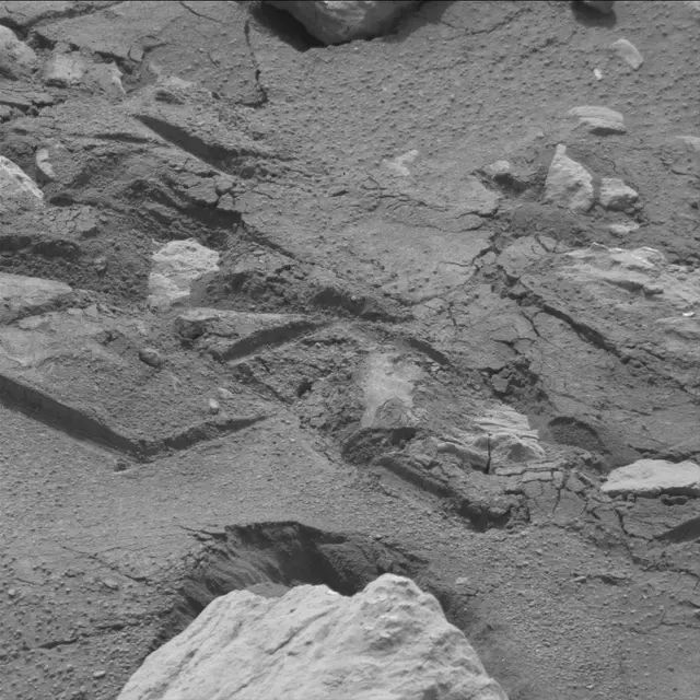 Sol 3658: Mast Camera (Mastcam)