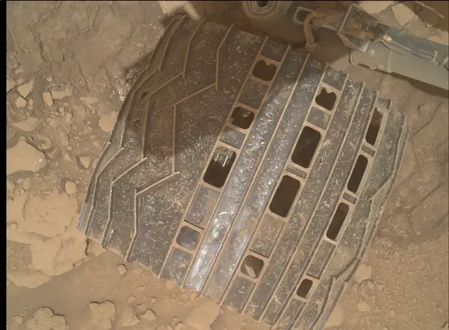 Sol 3658: Mars Hand Lens Imager (MAHLI)