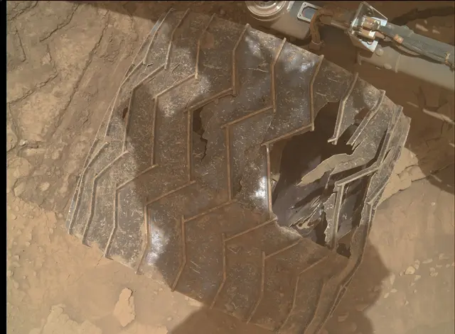 Sol 3658: Mars Hand Lens Imager (MAHLI)