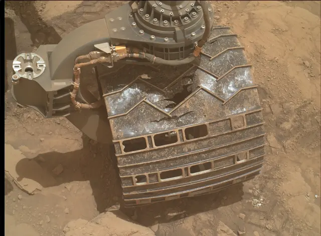 Sol 3658: Mars Hand Lens Imager (MAHLI)