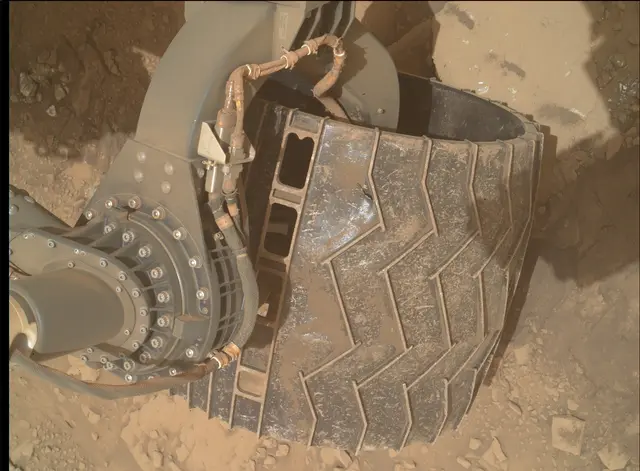 Sol 3658: Mars Hand Lens Imager (MAHLI)
