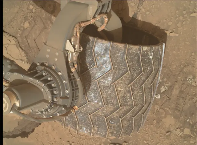 Sol 3658: Mars Hand Lens Imager (MAHLI)