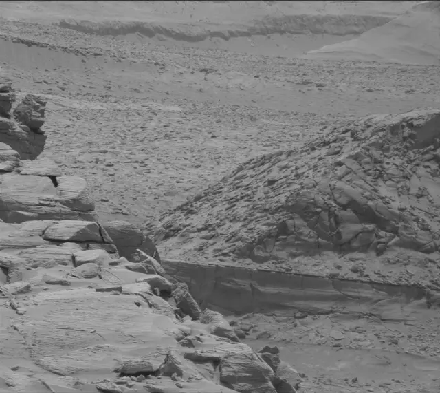 Sol 3662: Mast Camera (Mastcam)
