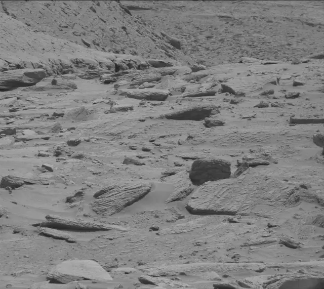 Sol 3662: Mast Camera (Mastcam)
