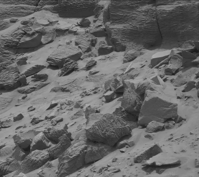 Sol 3662: Mast Camera (Mastcam)