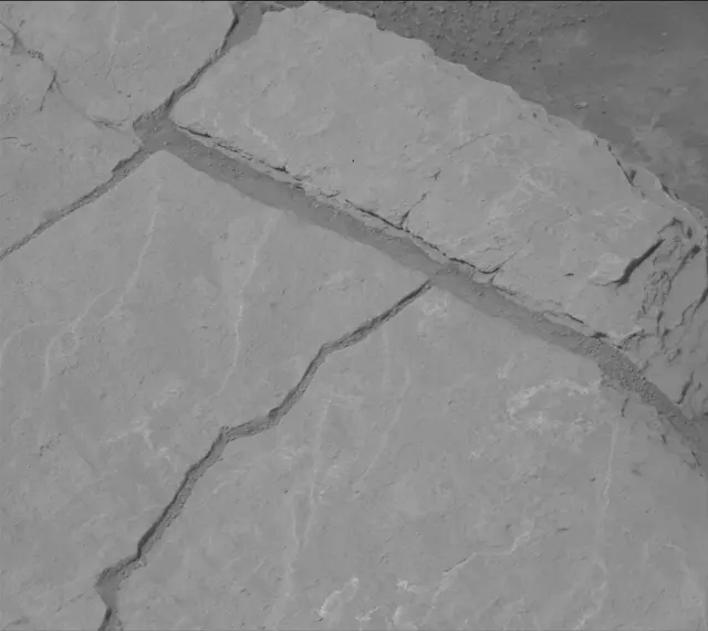 Sol 3663: Mast Camera (Mastcam)