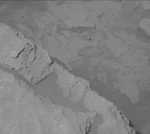 Sol 3663: Mast Camera (Mastcam)