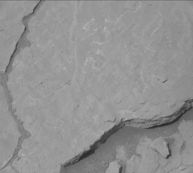 Sol 3663: Mast Camera (Mastcam)