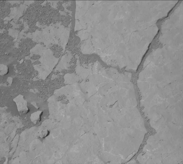Sol 3663: Mast Camera (Mastcam)