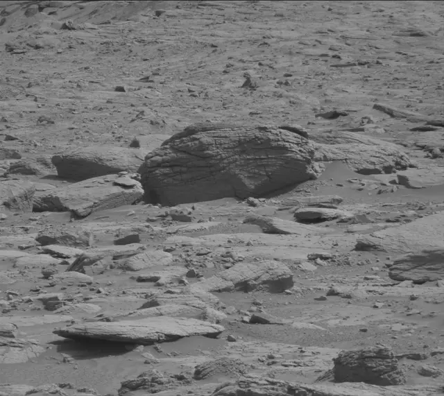 Sol 3663: Mast Camera (Mastcam)