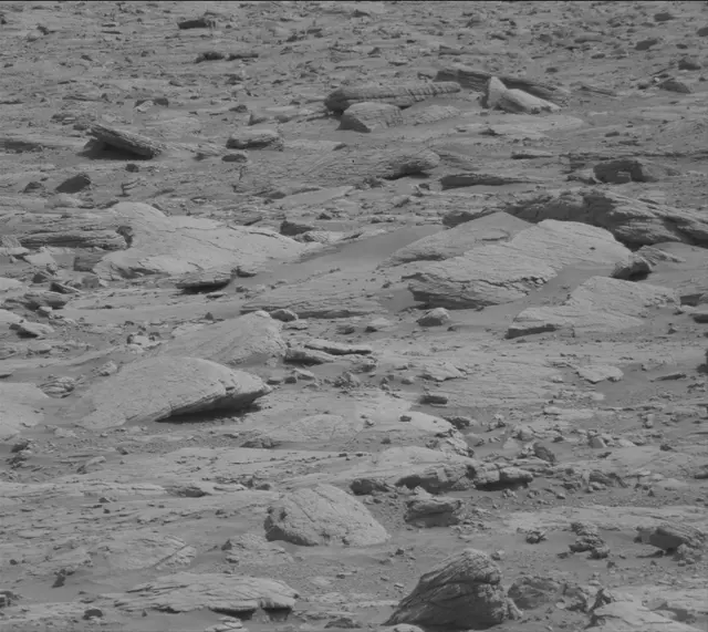 Sol 3663: Mast Camera (Mastcam)