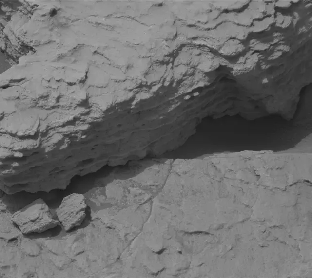 Sol 3664: Mast Camera (Mastcam)