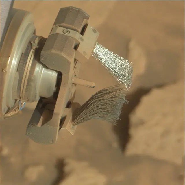 Sol 3664: Mast Camera (Mastcam)
