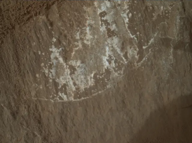 Sol 3664: Mars Hand Lens Imager (MAHLI)