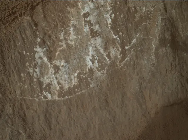 Sol 3664: Mars Hand Lens Imager (MAHLI)