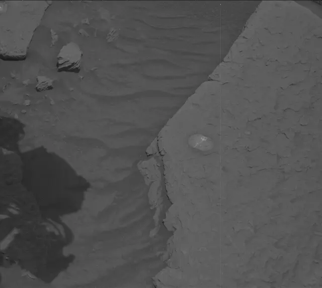 Sol 3665: Mast Camera (Mastcam)