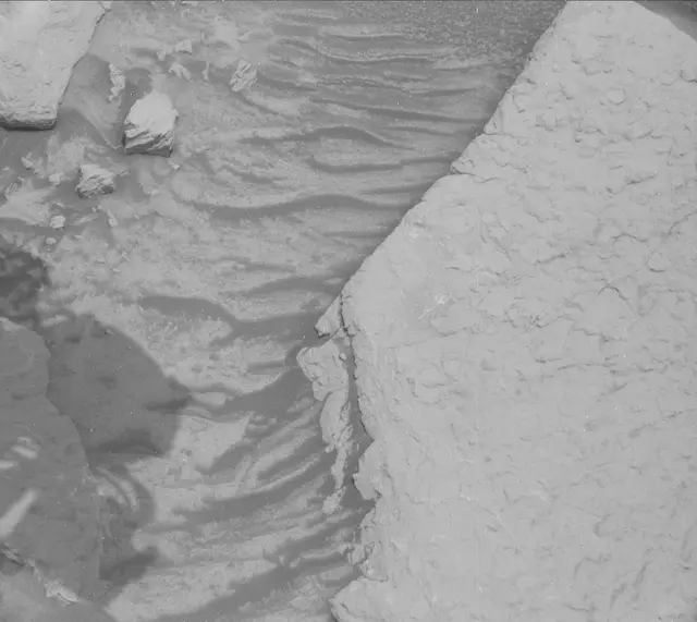 Sol 3665: Mast Camera (Mastcam)