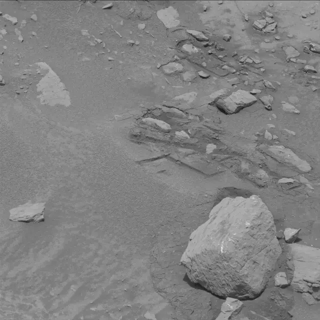Sol 3665: Mast Camera (Mastcam)