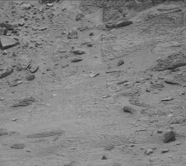Sol 3665: Mast Camera (Mastcam)