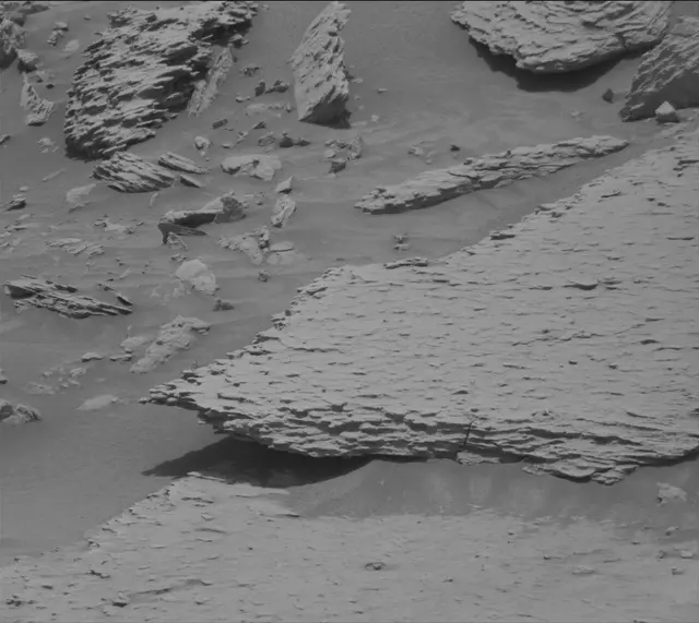 Sol 3665: Mast Camera (Mastcam)