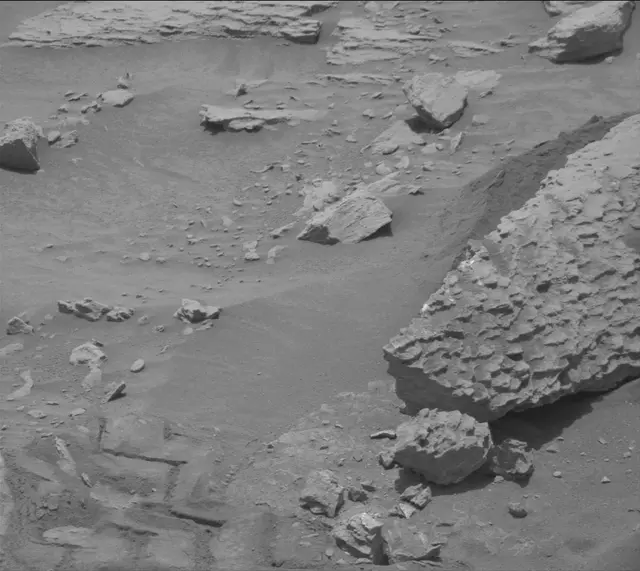 Sol 3665: Mast Camera (Mastcam)