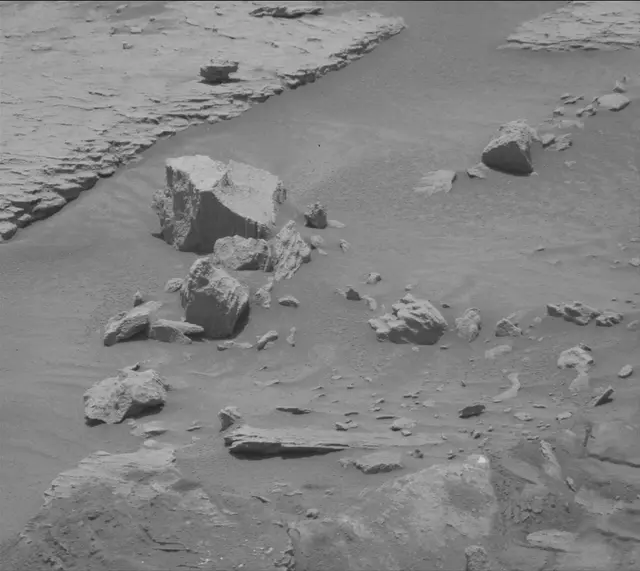 Sol 3665: Mast Camera (Mastcam)