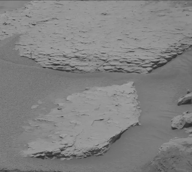 Sol 3665: Mast Camera (Mastcam)