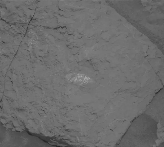 Sol 3665: Mast Camera (Mastcam)