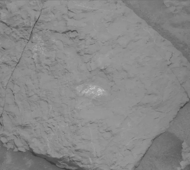 Sol 3665: Mast Camera (Mastcam)