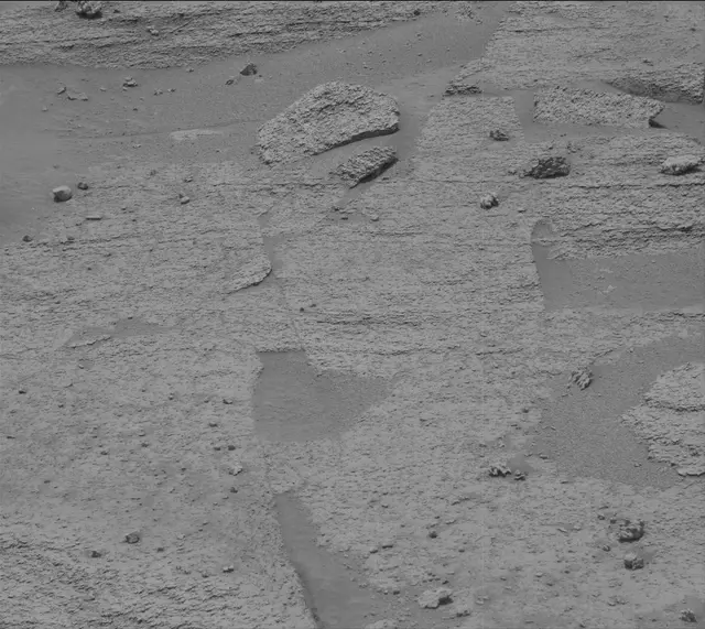 Sol 3667: Mast Camera (Mastcam)