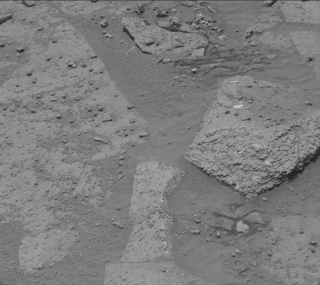Sol 3667: Mast Camera (Mastcam)
