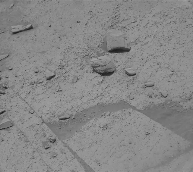 Sol 3667: Mast Camera (Mastcam)