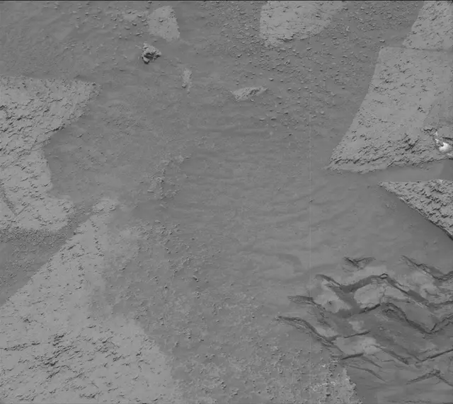 Sol 3667: Mast Camera (Mastcam)