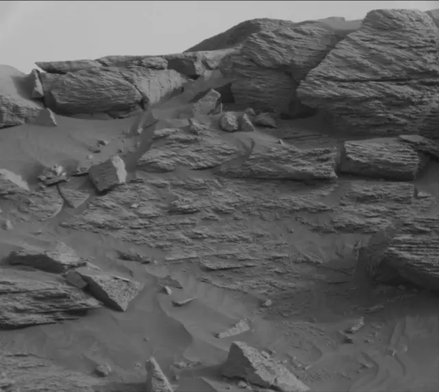 Sol 3667: Mast Camera (Mastcam)