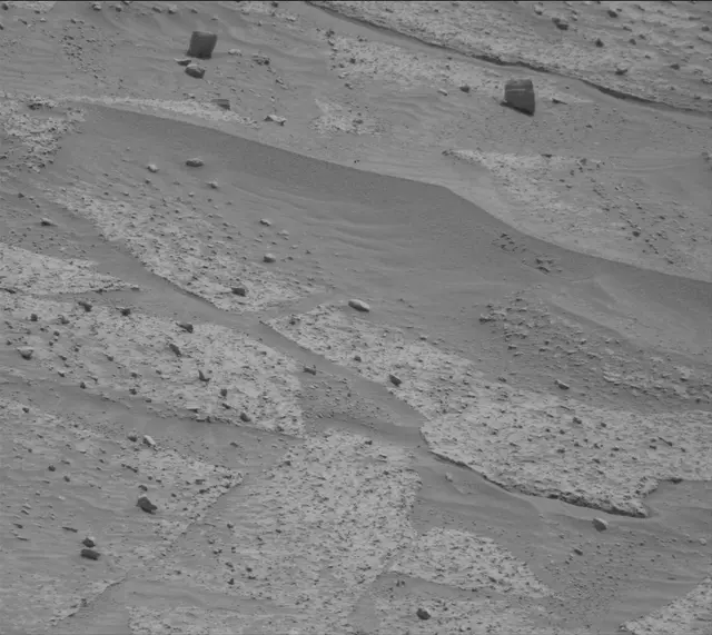 Sol 3667: Mast Camera (Mastcam)